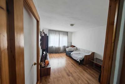 Garsoniera, 32 mp, Nufarul  Oradea. 62 000 E. Comision 0 - 1