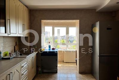Apartament cu 3 camere decomandat, mobilat în Săsar