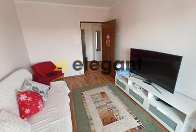 Apartament cu 3 camere decomandat, mobilat în Craiovița Nouă