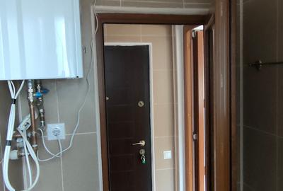 Centru,se vinde apartament decomanadat cu doua camere, pret 58000 euro. - 11