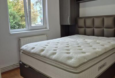 Apartament 2 camere, etaj 1, centrală proprie, str. Vasile Goldiș, Sfâ - 6