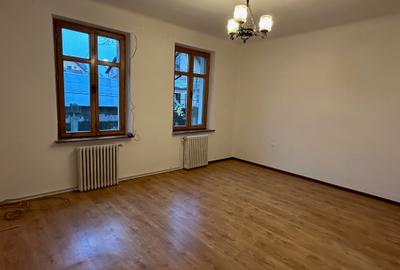 Casa 2 camere singur in curte - teren 900 mp - Sibiu - str. Nicolae Iorga - 5