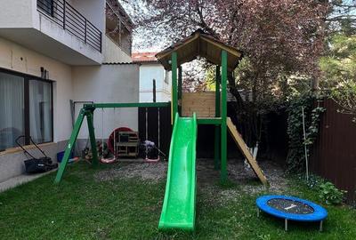 Casă individuală cu 5 camere în Dămăroaia