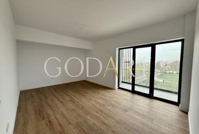 Apartament cu 3 camere decomandat în Băneasa