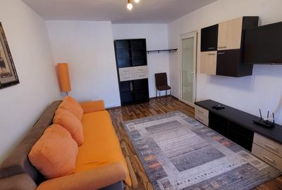 Apartament cu 2 camere decomandat în Sud