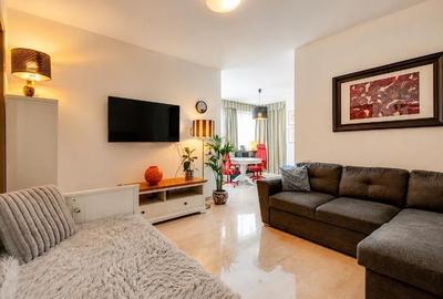 Apartament cu 3 camere decomandat, mobilat în Băneasa