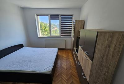 Apartament cu 3 camere decomandat, mobilat în Grigorescu