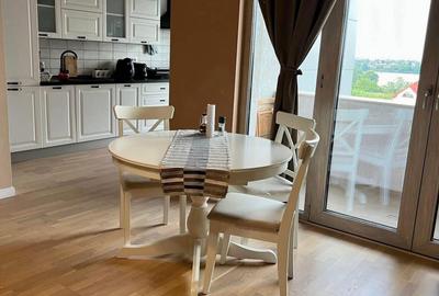 Apartament cu 3 camere decomandat, mobilat în Băneasa