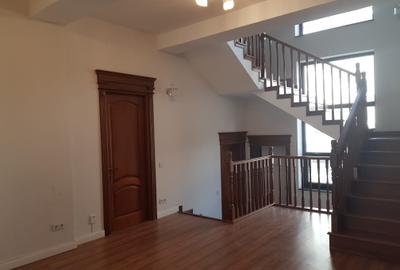 Sisesti-vila eleganta cu finisaje-lux,acces securizat,confort termic sporit,view - 7