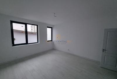 Casă spațioasă de vânzare – Sector 4, Metrou Aparatorii Patriei - 9