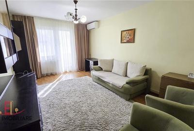 Apartament cu 4 camere decomandat în 22 Decembrie 1989