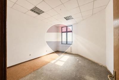 Spațiu de birouri zona centrala - langa primarie - 16
