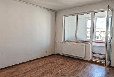 Apartament cu 2 camere decomandat în Titan