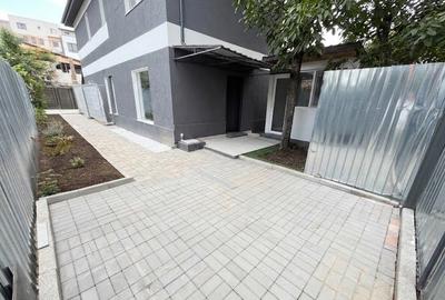 Duplex cu 3 camere în Apărătorii Patriei