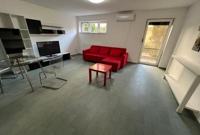 INCHIRIEZ apartament 2 camere cu curte,renovat,zona Strand - 3