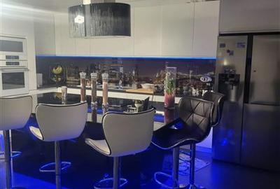 Apartament cu 3 camere decomandat în Lunca Cetățuii