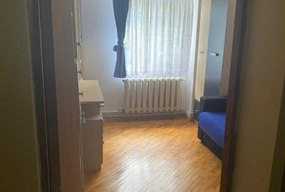PACURARI ESPLANADA MIMOZA 3 CAMERE DECOMANDAT ET.1 BLOC 1985  COD 163075 - 7