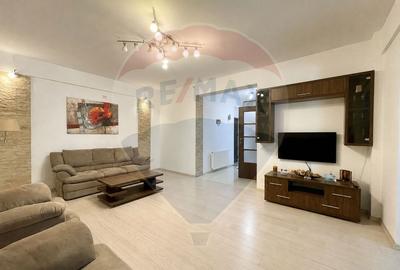 Apartament cu 3 camere de închiriat - 1