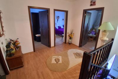 Duplex cu 4 camere în Valea Lupului