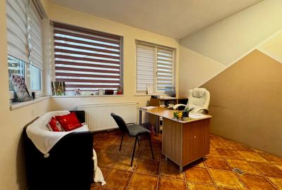 Casa spațioasă, cu spațiu comercial, locuri de parcare - Aradului Vest - 8