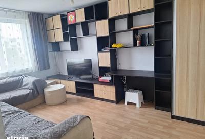 Apartament cu 3 camere semidecomandat, mobilat în Crângași