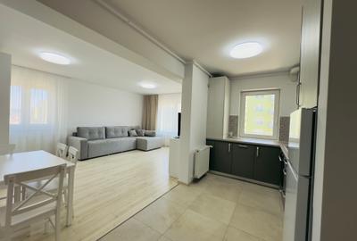 Apartament cu 2 camere semidecomandat, mobilat în Tractorul