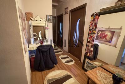 Apartament 3 camere, loc de parcare, Zona Mercur, Str. Vânătorilor - 16