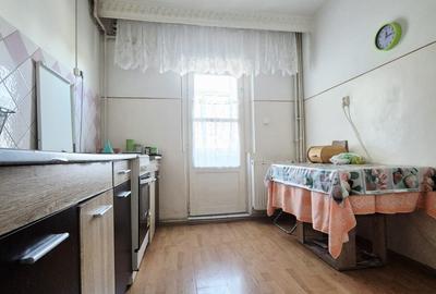 OCAZIE !!!! Far - apartament 2 camere decomandate - 4