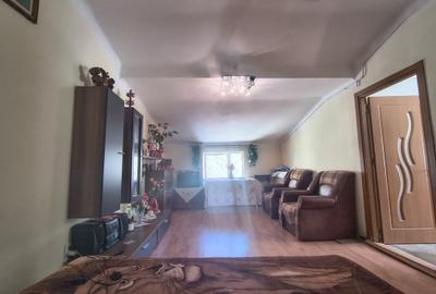 Apartament cu 2 camere semidecomandat în Lipscani