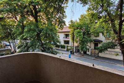 Apartament cu 4 camere decomandat în Domenii