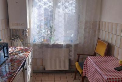 Apartament 2 camere / et 3/3 | Focșani, zona SCOALA 2 - 10