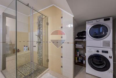 Vilă renovată P+1+M  | Foișor vitrat, grădină și jacuzzi - 33