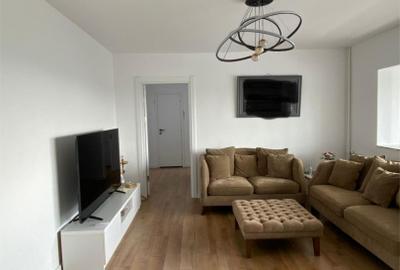 Apartament cu 3 camere semidecomandat, mobilat în Colentina
