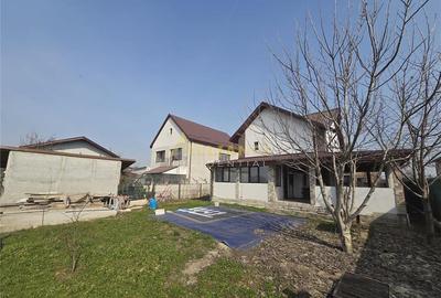 Casă cu 5 camere în Berceni