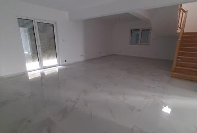 Vila + garaj termoizolat+ fotovoltaice. Ultima de vanz in ans  rezid cu 7 vil - 1