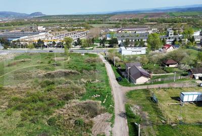 Teren agricol extravilan de 2700 mp, în 700