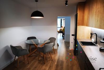 Apartament cu 3 camere decomandat în Ultracentral