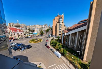 Spatiu 26 mp la etajul 4, str Piata Revolutiei Bacau - 5