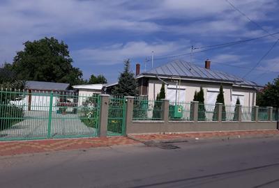 Casă individuală cu 5 camere în Central