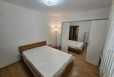 Apartament cu 3 camere semidecomandat în Muncii