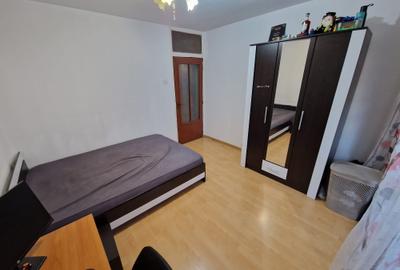 Apartament 3 camere  decomandat zona semicentrala - 6