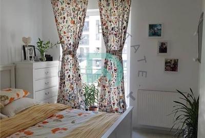 Apartament cu 2 camere semidecomandat, mobilat în Tractorul