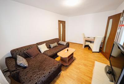 Apartament cu 2 camere semidecomandat, mobilat în Calea București