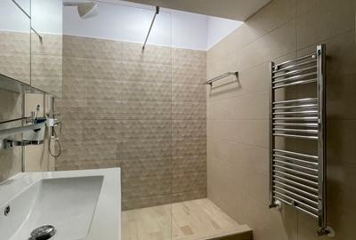 Statiunea Mamaia--Centru, apartament deosebit cu vedere frontala spre lac - 29