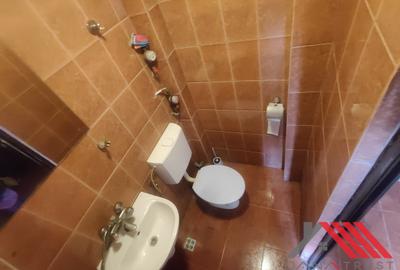 Complexul Studentesc - Garsoniera  17 mp - 170 euro - 8
