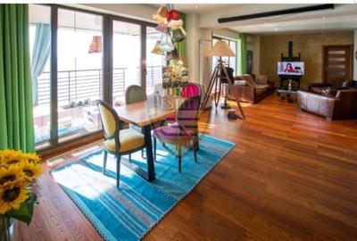 Apartament cu 3 camere decomandat, mobilat în Central
