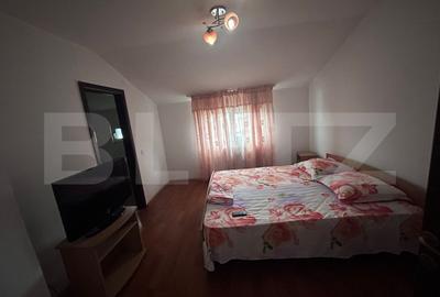 Casă individuală cu 10 camere în Romanești