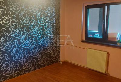 Apartament cu 2 camere semidecomandat în Colentina