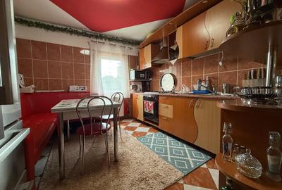 Apartament spatios, 2 camere, 56 mp - zona Soarelui - 1
