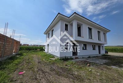 Duplex nou in Sura Mica, 4 camere, 3 bai - 1
